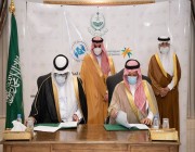 نائب أمير مكة يشهد توقيع اتفاقية بين “الموارد البشرية” و”حقوق الإنسان”