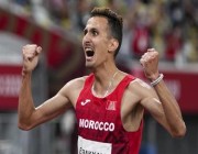 المغربي سفيان البقالي يفوز بذهبية سباق 3 آلاف متر موانع