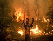 رجال الإطفاء يواصلون معركتهم ضد حريق جزيرة إيفيا اليونانية لليوم السابع