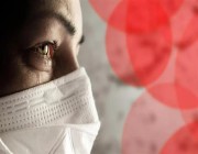 طبيبة روسية تحذر من خطورة “كورونا” على العين