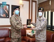 نائب رئيس هيئة الأركان العامة قائد القوات المشتركة المكلّف يلتقي بمدير عام الأركان المشتركة بالجيش الباكستاني