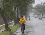 الإعصار “غريس” يضرب شرق المكسيك ويتسبب بمقتل 8 أشخاص