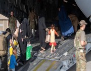 تسارع عمليات الإجلاء من مطار كابل بعد الهجومين الداميين