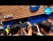 جمهور الاستقلال يهتف ضد رئيسه احتجاجًا على بيع نجم الفريق قبل لقاء الهلال الحاسم