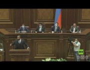 شجار بين نواب في برلمان أرمينيا