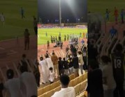 غضب جماهير الاتحاد من الملعب بعد الهزيمة أمام الفيحاء