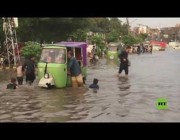 معاناة السكان بمدينة لاهور الباكستانية بسبب فيضانات عارمة