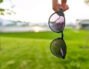 “سعود الطبية” تجدد التحذير من مخاطر النظارات الشمسية المقلدة