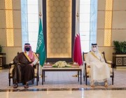 وزير الداخلية يعقد جلسة مباحثات رسمية مع رئيس الوزراء القطري بالدوحة