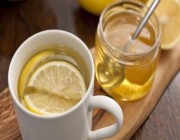 7 فوائد للعسل مع الماء الدافئ والليمون