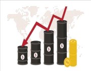 انخفاض أسعار النفط متأثرة بـ«قوة الدولار» وضعف الطلب