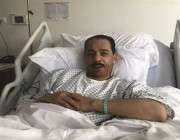 عاد إلى المملكة أمس.. نجم الهلال السابق يكشف عن آخر تطورات حالته بعد العملية الجراحية