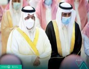 أمير الرياض بالنيابة يؤدي صلاة الميت على الأمير عبدالرحمن بن ناصر