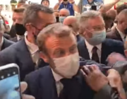 بعد فيديو الصفعة الشهير.. شخص يلقي “بيضة” على الرئيس الفرنسي أثناء تجوله في ليون (فيديو)