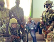 الجيش في غينيا يعلن اعتقال الرئيس ووقف العمل بدستور البلاد