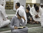 بعد انقطاع دام قرابة عامين.. عودة الحلقات القرآنية حُضُورِيًّا في المسجد الحرام بضوابط