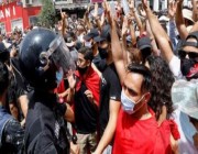 تجمع ألفي متظاهر في شارع الحبيب ضد قرارات الرئيس التونسي