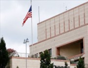 سفارة أمريكا ببغداد تجري اختبارا لمنظومة دفاع جوي.. وتطلق صافرات الإنذار
