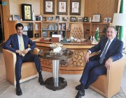 سفير المملكة لدى مصر يناقش مع نظيره القطري القضايا المشتركة