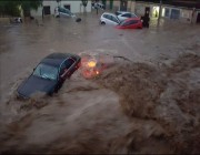 سيول شديدة في إسبانيا تجرف السيارات وتلحق أضرارًا بالمنازل