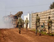 مقتل جنديين وإصابة 3 من القوات التركية باستهداف مركبتهم بعبوة ناسفة في إدلب