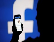 سيناتور ديمقراطي يطالب الرئيس التنفيذي لـ”فيس بوك” بتفسير أسباب تعطل الموقع