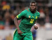 “أبو بكر” يشارك في فوز الكاميرون على موزمبيق بتصفيات كأس العالم