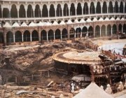صور تاريخية لتبليط صحن المطاف بالمسجد الحرام قبل 43 عاما