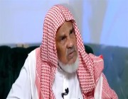 الشاعر حسن أبو علة يروي موقفاً يدل على عدل الملك عبدالعزيز (فيديو)