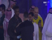 محمد نور يساند لاعبي النصر ضد الوحدة الإماراتي من المدرجات (صورة)