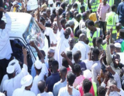 احتجاجات مؤيدة للجيش في السودان مع تفاقم الأزمة السياسية