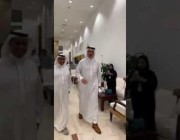 الأمير بندر بن خالد الفيصل يصل لمقر المؤتمر الصحفي
