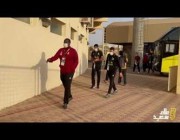 جانب من وصول فريق “الاتحاد” لملعب مباراتهم أمام “الحزم”