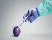 دراسة حديثة تصدم العالم.. التطعيم ضد كورونا لا يمنع انتقال عدوى الفيروس