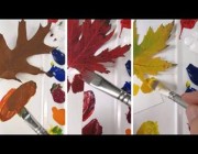 رسام يخلط ألوانا لجعلها تشبه لون الأشياء الحقيقي