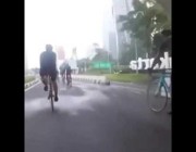 سرقة جهاز من قائد دراجة أثناء خوضه أحد السباقات