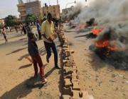 لجنة أطباء السودان: 12 إصابة بإطلاق نار على متظاهرين أمام مقر قيادة الجيش