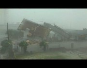 مشاهد مرعبة للعاصفة “أورور” التي ضـربت مناطق غرب أوروبا