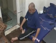 مواطن من فيفاء مصاب بشلل نصفي ووالدته مقعدة يناشد أمير جازان فتح طريق لمنزله (فيديو)