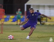 “التكتيك” يجهز لاعبي النصر لموقعة الشباب في الدوري (صور)