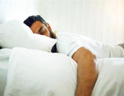 كيف تعدل من وضعيات نومك لتتجنب آلام الظهر؟ إليك الإجابة بالصور