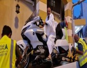 لأداء العمرة.. مصري يقطع المسافة بين القاهرة ومكة بدراجة بخارية