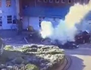في عمل إرهابي.. فيديو يوثق لحظة انفجار عبوة ناسفة داخل مركبة أمام مستشفى في ليفربول