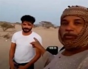 “مرحب بالفزعة”.. قائد فريق الإنقاذ يروي ملابسات فيديو المقيم السوداني الذي علق في الصحراء