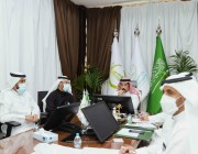 أمين الجوف يبحث مع رؤساء البلديات خطط استدامة معالجة التشوه البصري وتنمية الموارد المالية والاستثمارات