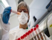 بريطانيا تمنح ترخيصًا لاستخدام عقار طورته شركة “ميرك” لعلاج فيروس كورونا
