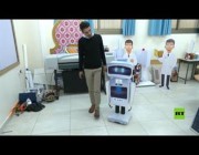 مدرس فلسطيني يطور روبوتاً يتحدث العربية ويساعد التلاميذ