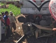 مصر.. السكة الحديد تكشف تفاصيل حادث قطار ركاب بـ”لودر”: مصرع شخص
