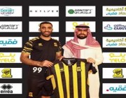 رسميًا.. “حمدالله” يوقع عقده مع الاتحاد لمدة موسم ونصف (صور)