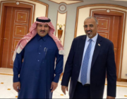السفير آل جابر يبحث مع رئيس المجلس الانتقالي الجنوبي توحيد الصف لمواجهة الميليشيات الحـوثية